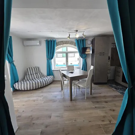 The Stunning B&B-3