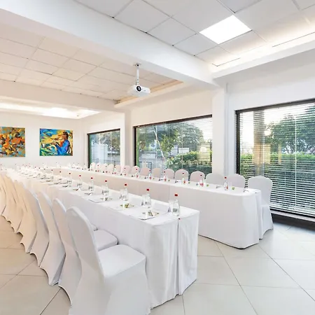 Ibis Styles Accra Airport-2