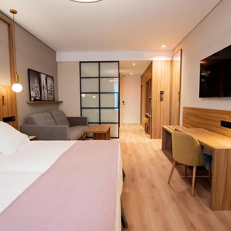 Hotel Giralda Center-3