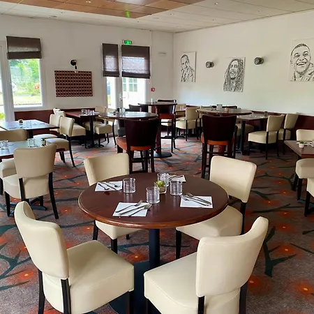 Brit Hotel Le Kerann Nantes St Herblain - Zac De La Lorie-3