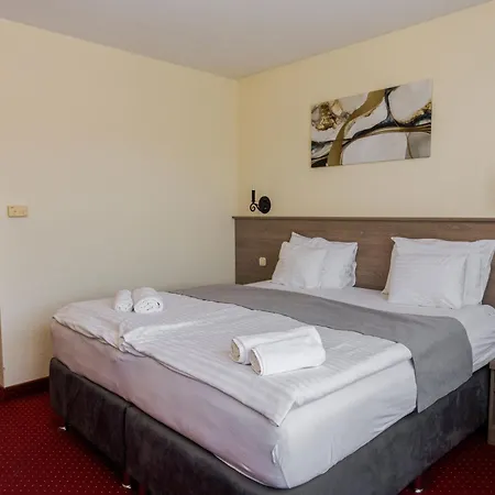 Hotel Mediterran Budapest-3