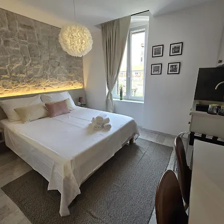 Studio Apartments - Pula City Center-2