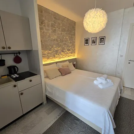 Studio Apartments - Pula City Center-3