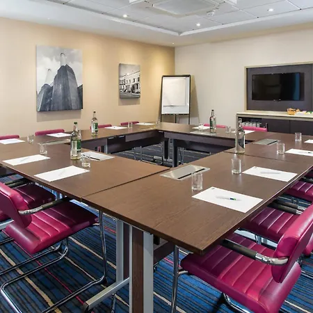 Holiday Inn Express London - Wandsworth By Ihg-2