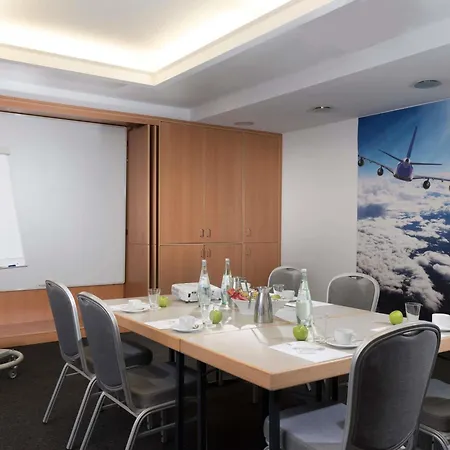 Ibis Styles Cologne Airport-2