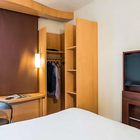 ibis Paris Pont de Suresnes Longchamp-3
