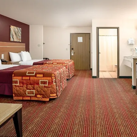 Grand Marquis Waterpark Hotel & Suites-2