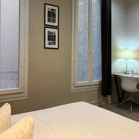Hôtel Amirauté-2