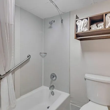 Quality Inn-3