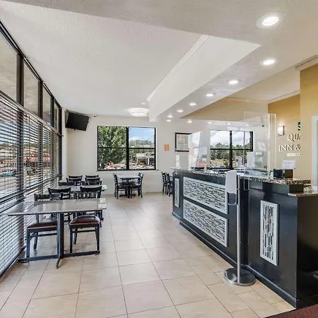 Quality Inn & Suites Hot Springs-Lake Hamilton-2