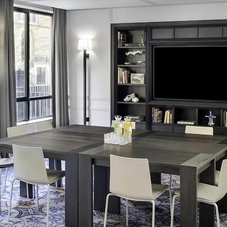 Moevenpick Hotel The Hague-2