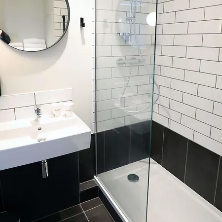 Ibis Bourgoin Jallieu Medipole-3