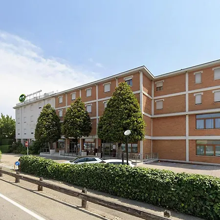 B&B HOTEL Mantova Cristallo-2