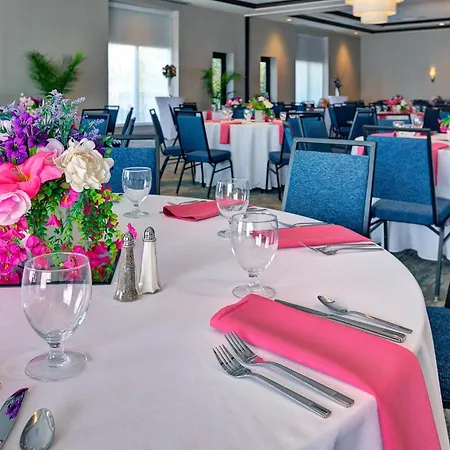 Hilton Garden Inn Akron-3
