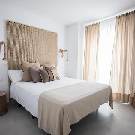 Hostal Cervantes Playa-2