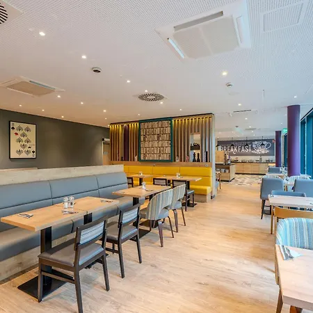 Premier Inn Göttingen-3