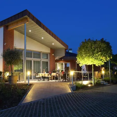 Wolfsburg Sandkamp Hotel By Belvilla-3