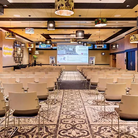Novotel Paris 14 Porte d'Orléans-3