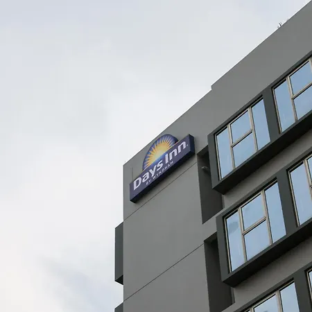 Newly Renovated - Days Inn By Wyndham Singapore Novena-3
