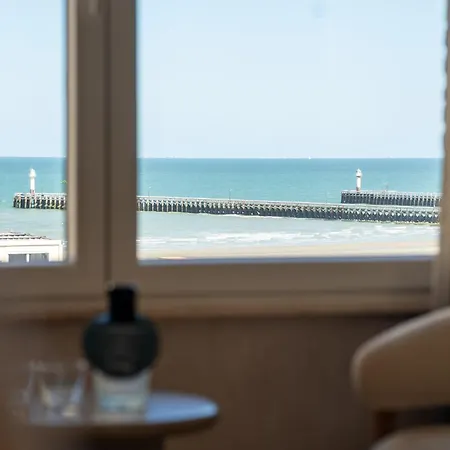 The Cornr Seaview-3