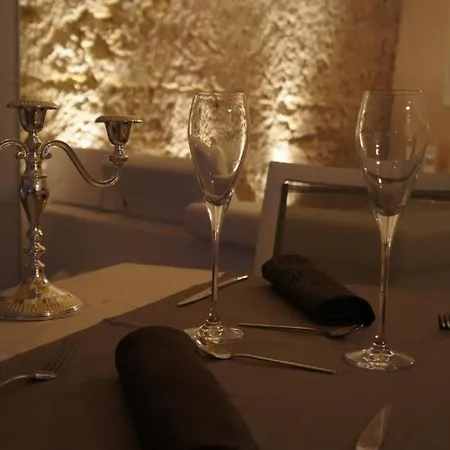 Chambres d'Hôtes Troglodytes Le Clos de L'Hermitage-3