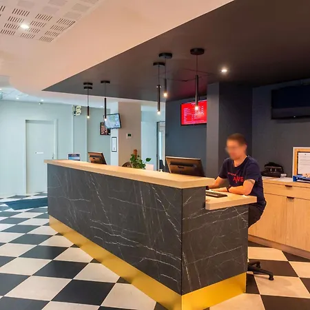 ibis Lyon Est Bron-3