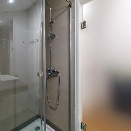 Besmart Suites With Private Wc By Home Sweet Home Aveiro-2