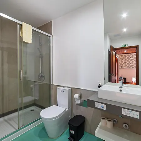 Besmart Suites With Private Wc By Home Sweet Home Aveiro-3