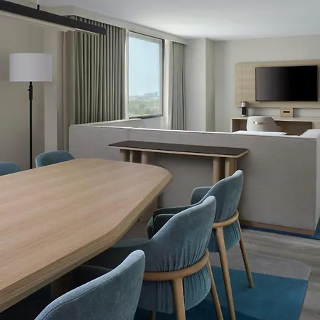 Toronto Airport Marriott Hotel-2