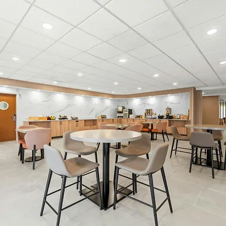 Fairfield Inn And Suites By Marriott Gadsden-3