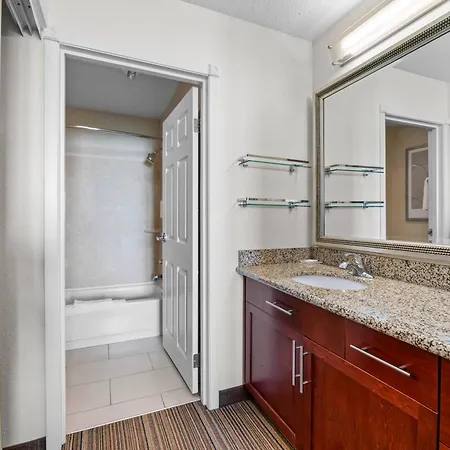 Mainstay Suites Appleton Airport - Fox River Mall Area-2