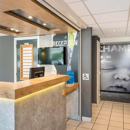 Ibis Budget Senlis-2