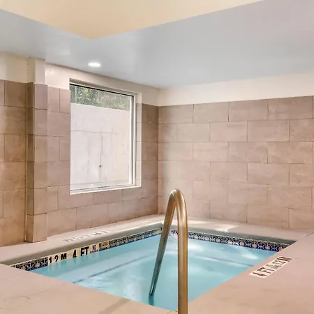 Quality Inn & Suites Union City - Atlanta South-3