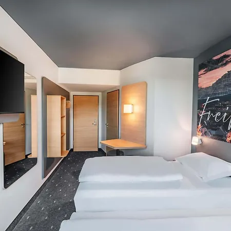 B&B Hotel Freiburg-Süd-3