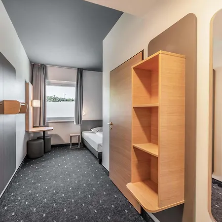 B&B Hotel Freiburg-Süd-2