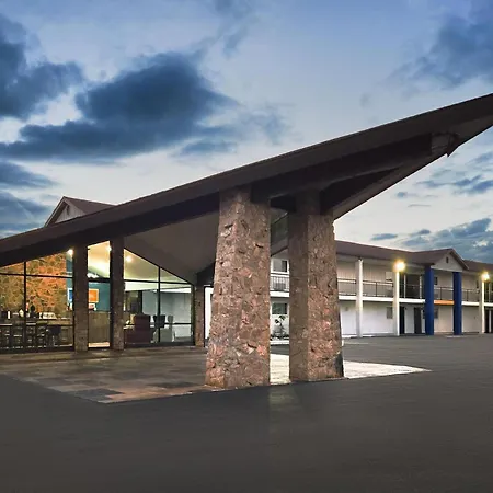 Days Inn By Wyndham Gatesville-2