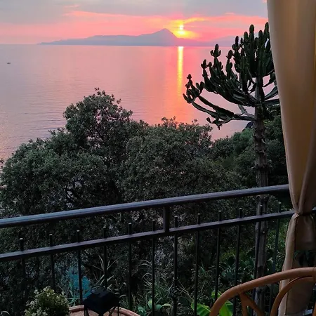 Judia Camere sul mare-3