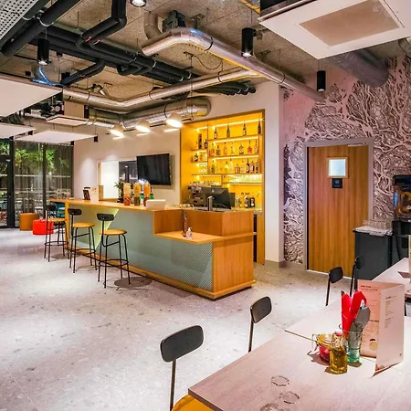 ibis Styles Albertville-3