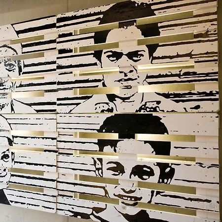 Burns Art Cologne Hotel-2