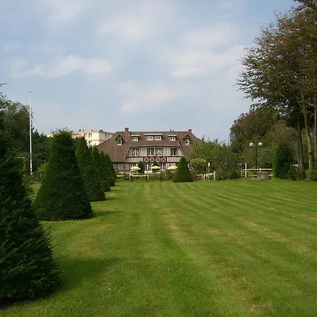 Golf Hotel-3