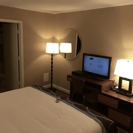 Super 8 By Wyndham Asbury Park-2