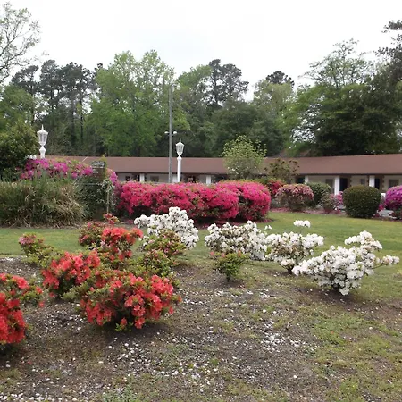 Azalea Inn & Suites-2