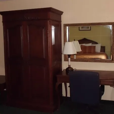 America'S Best Inn & Suites-Lakeland-3