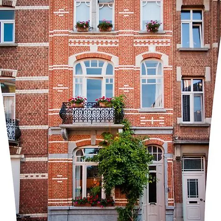 B&B Lodging At 8-2