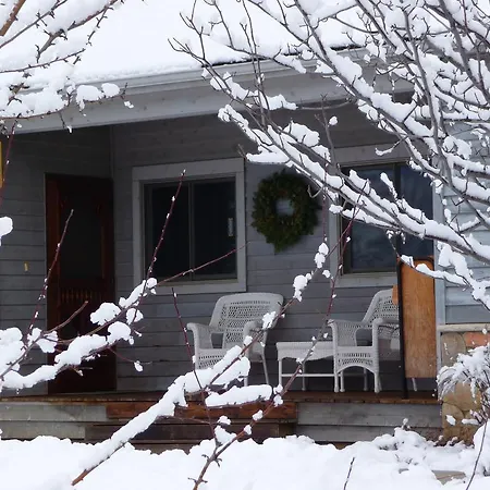 Idahome Bed And Breakfast-3