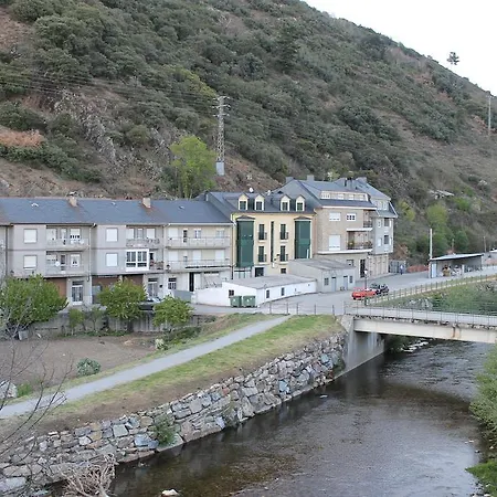 Hostal Burbia-3