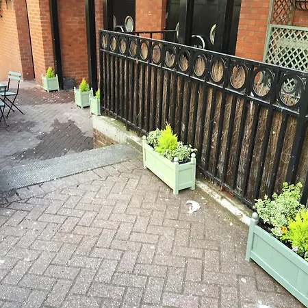 Surtees Hotel-3