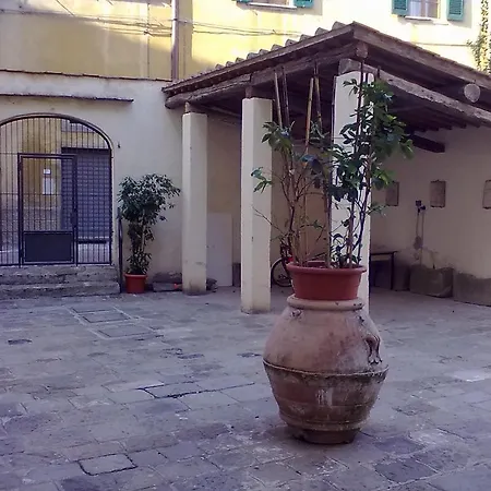 Dimora Storica Palazzo Puccini-3