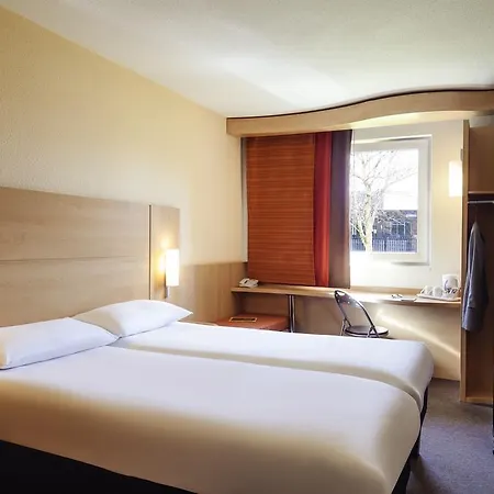 Ibis Cardiff Centre-2