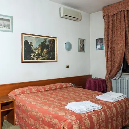Vip Hotel-3
